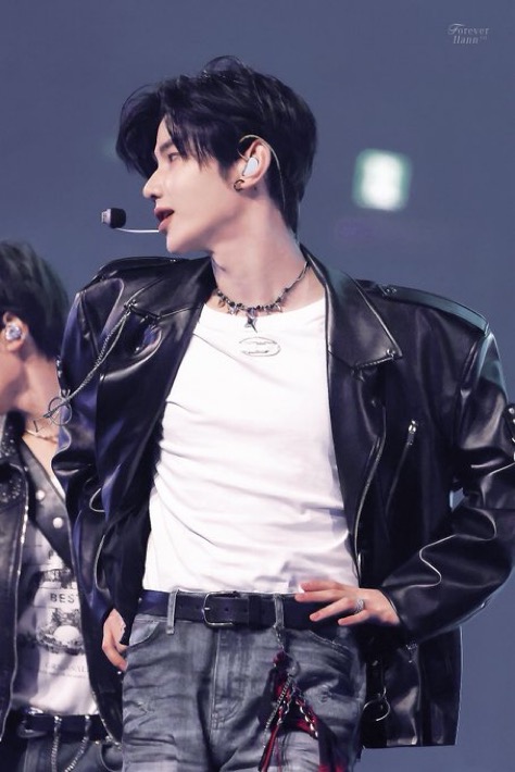 A moment captured by Zhang Hao (ZEROBASEONE)'s fan