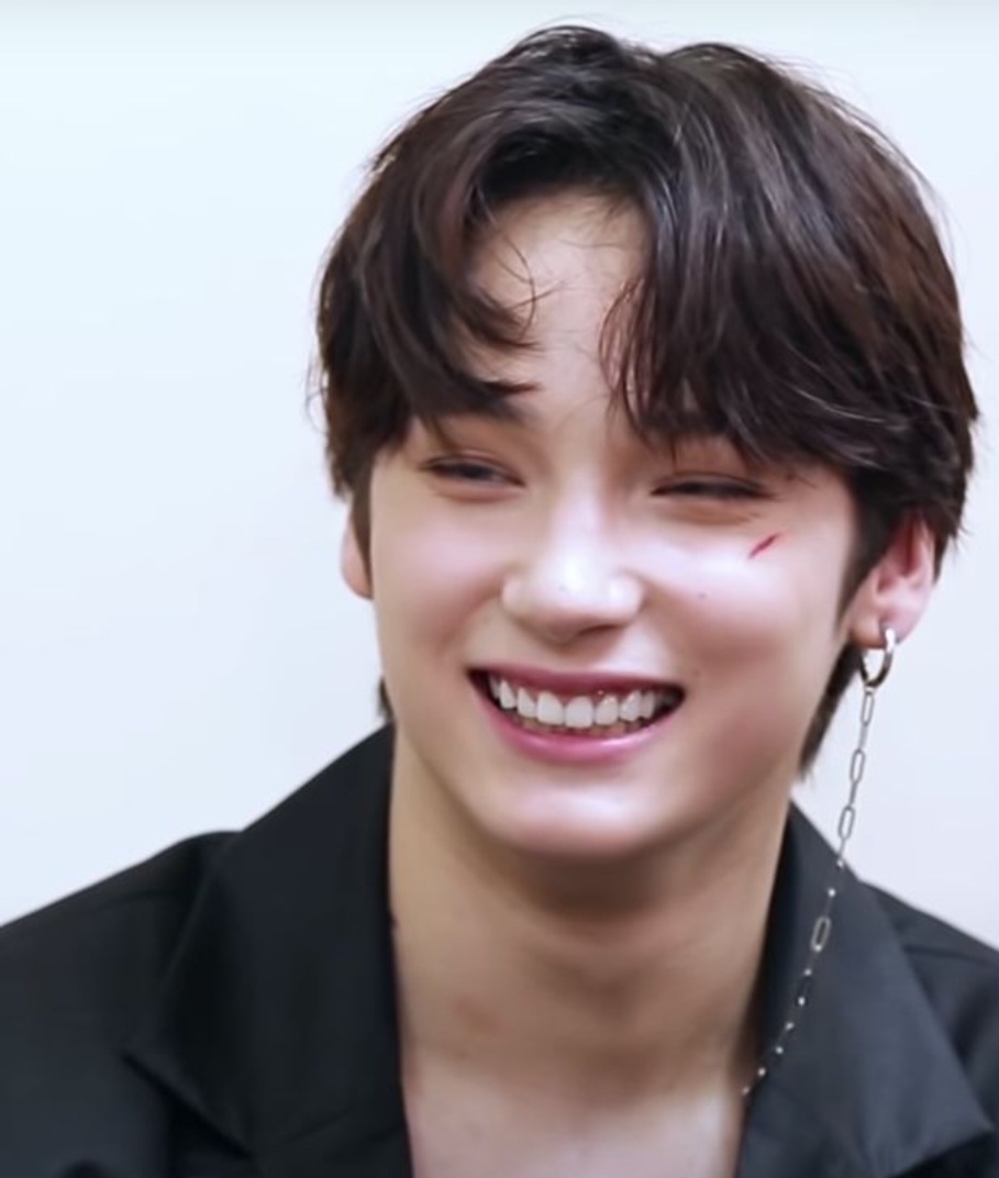 Foto terbaru HueningKai (TOMORROW X TOGETHER)