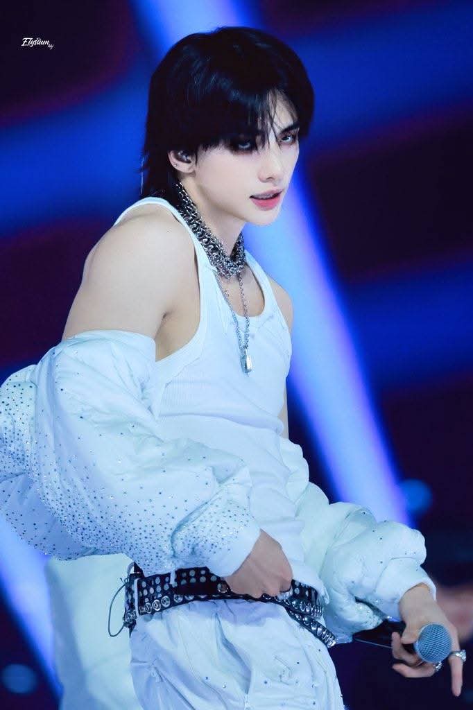 Latest photo of Hyunjin (Stray Kids)