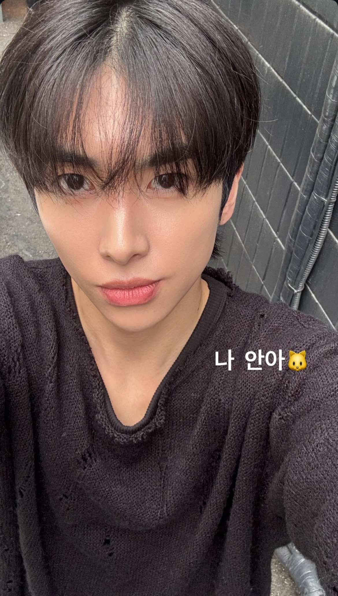 Behind-the-scenes cut of Xiao (UP10TION)