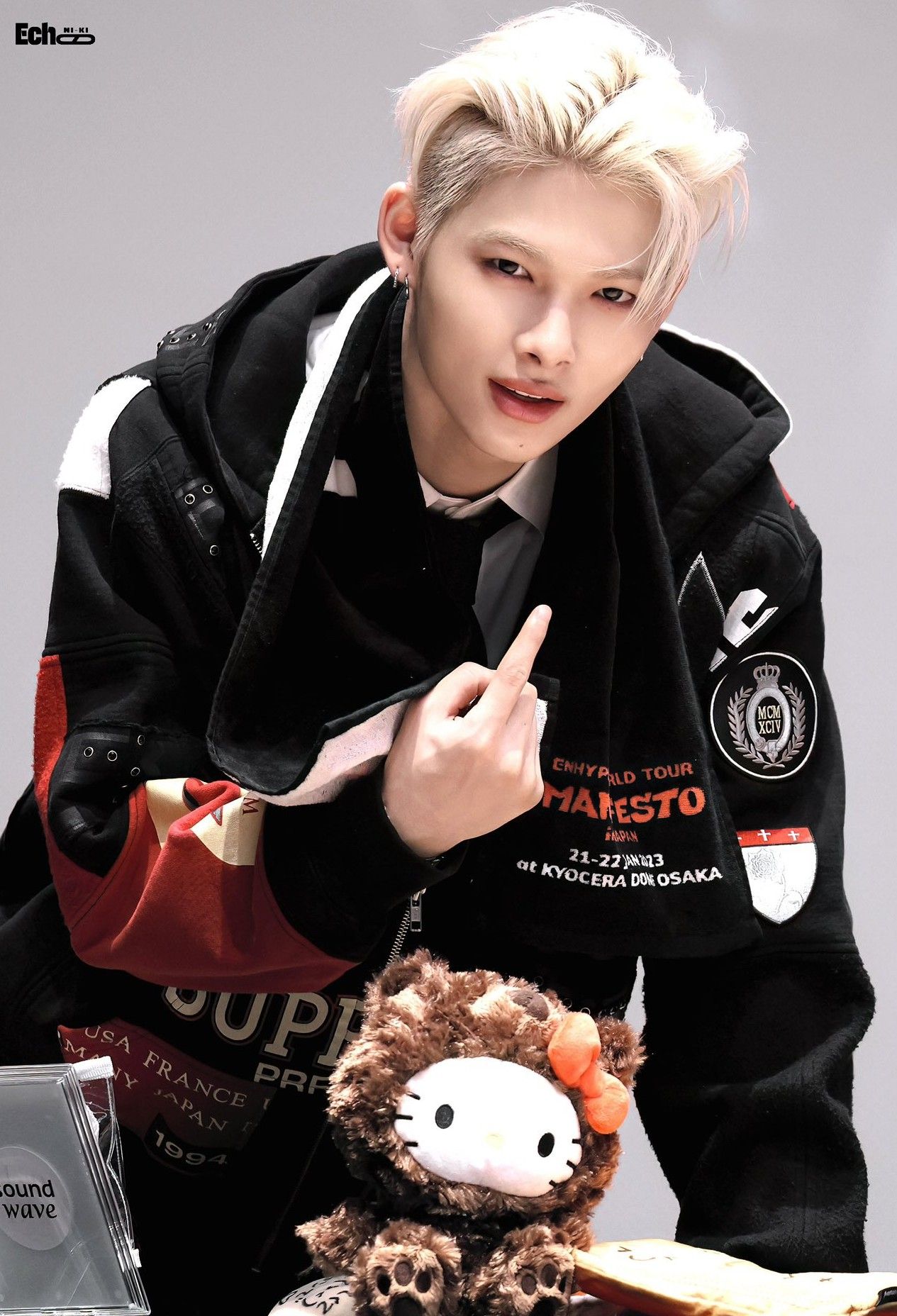 ニキ (ENHYPEN)の舞台裏ショット