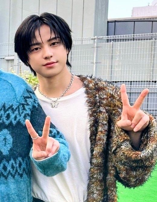 Behind-the-scenes cut of Taki (&TEAM)