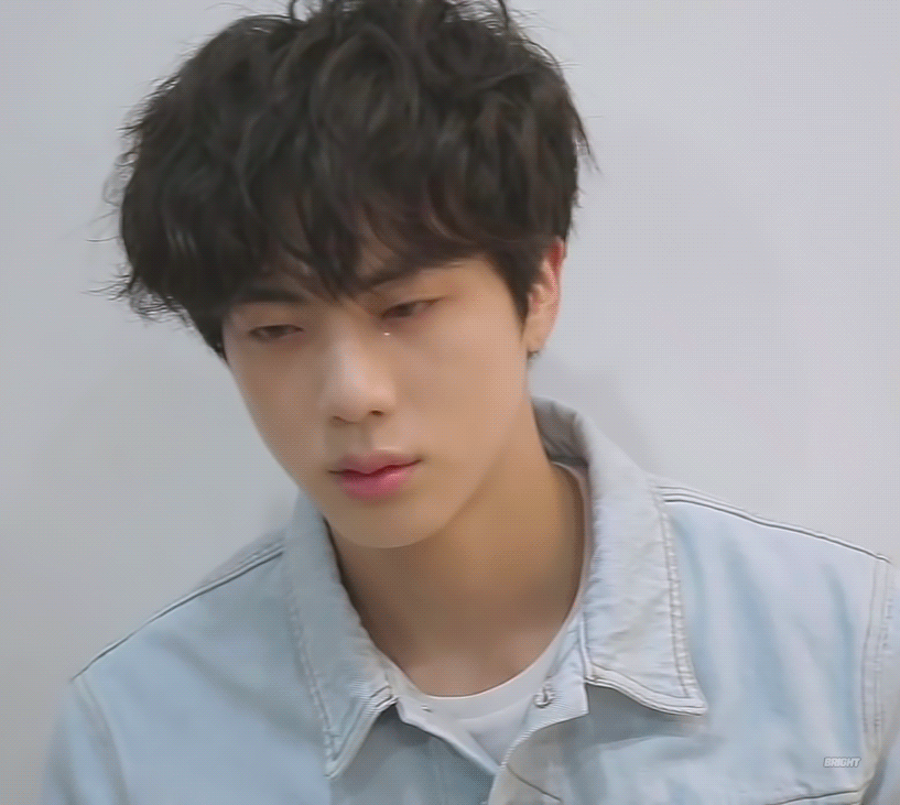 진 (방탄소년단)의 최신 사진