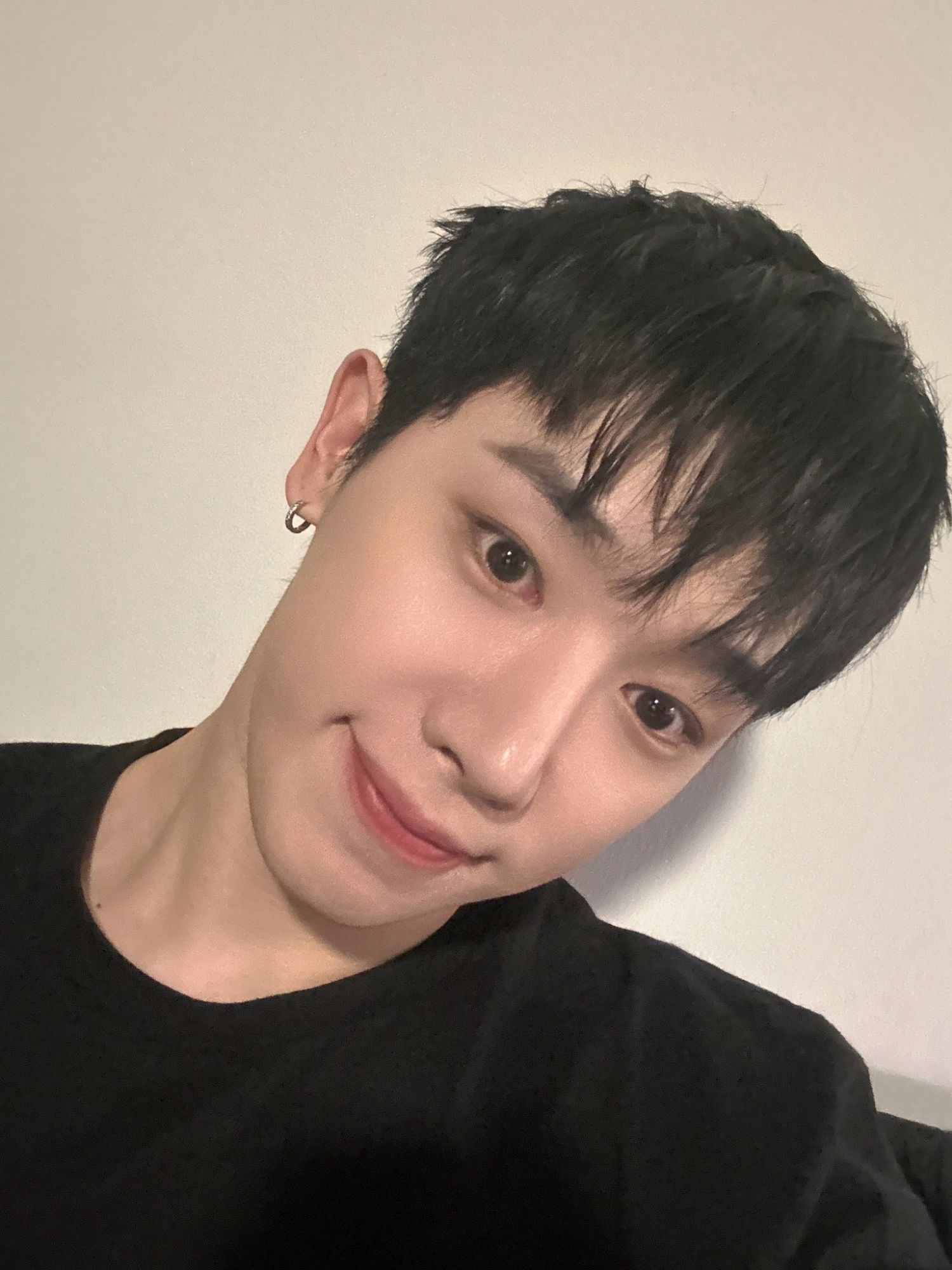 Behind-the-scenes cut of Wonho