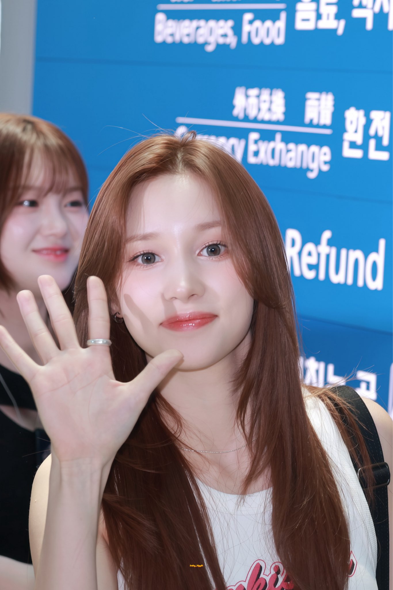 Must-see popular post of 휴닝바히에 (Kep1er), your favorite