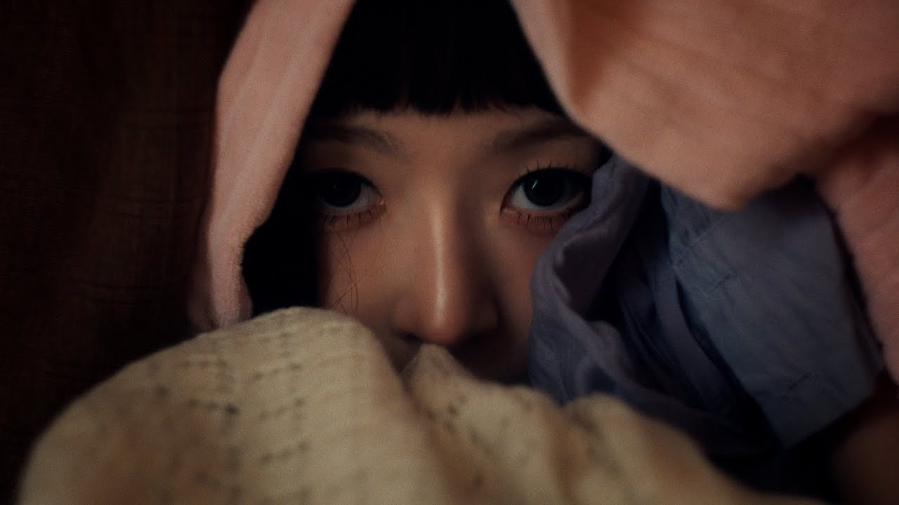 Behind-the-scenes cut of IVE