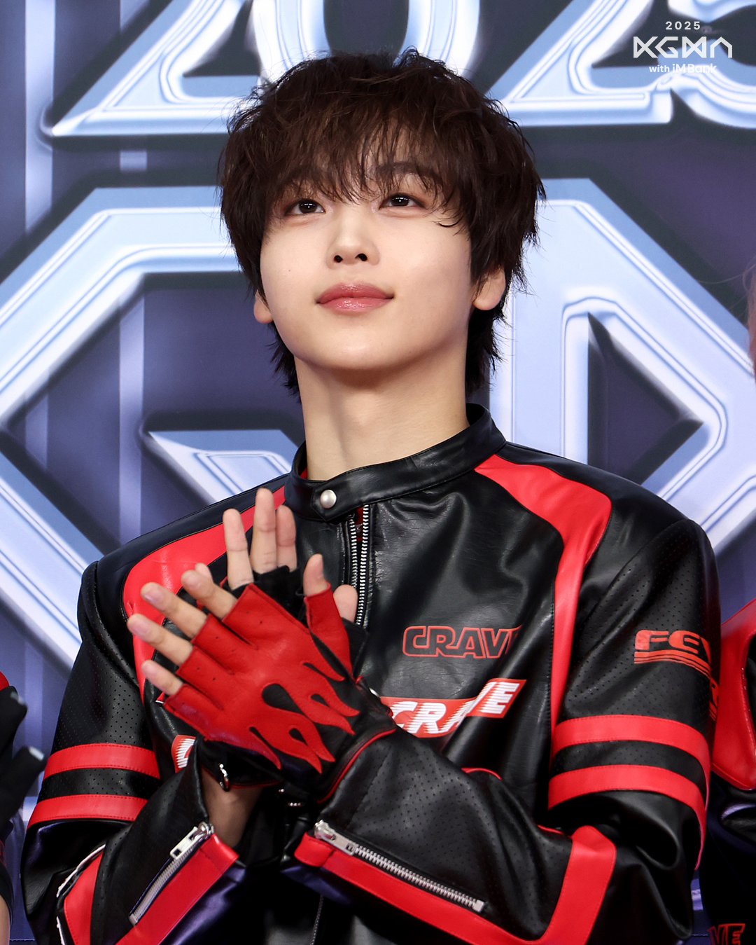 Latest photo of Hyeongjun (CRAVITY)