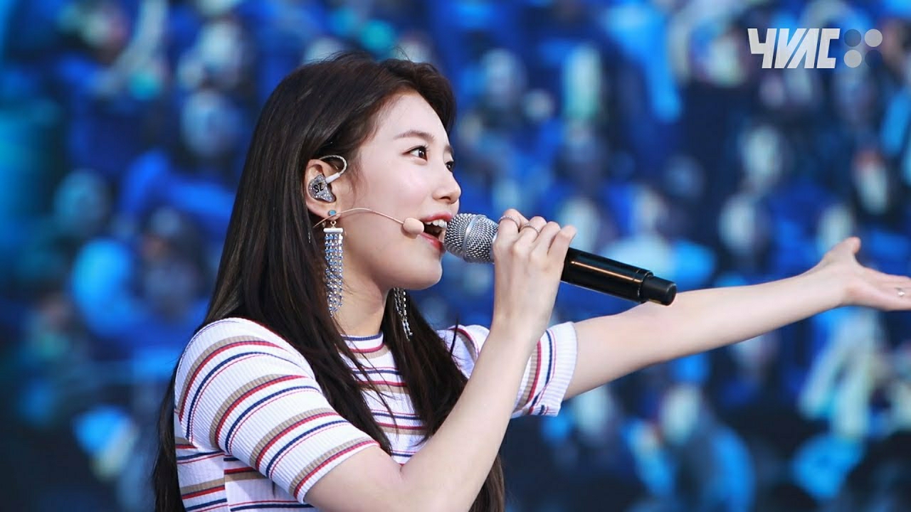 Behind-the-scenes cut of Suzy