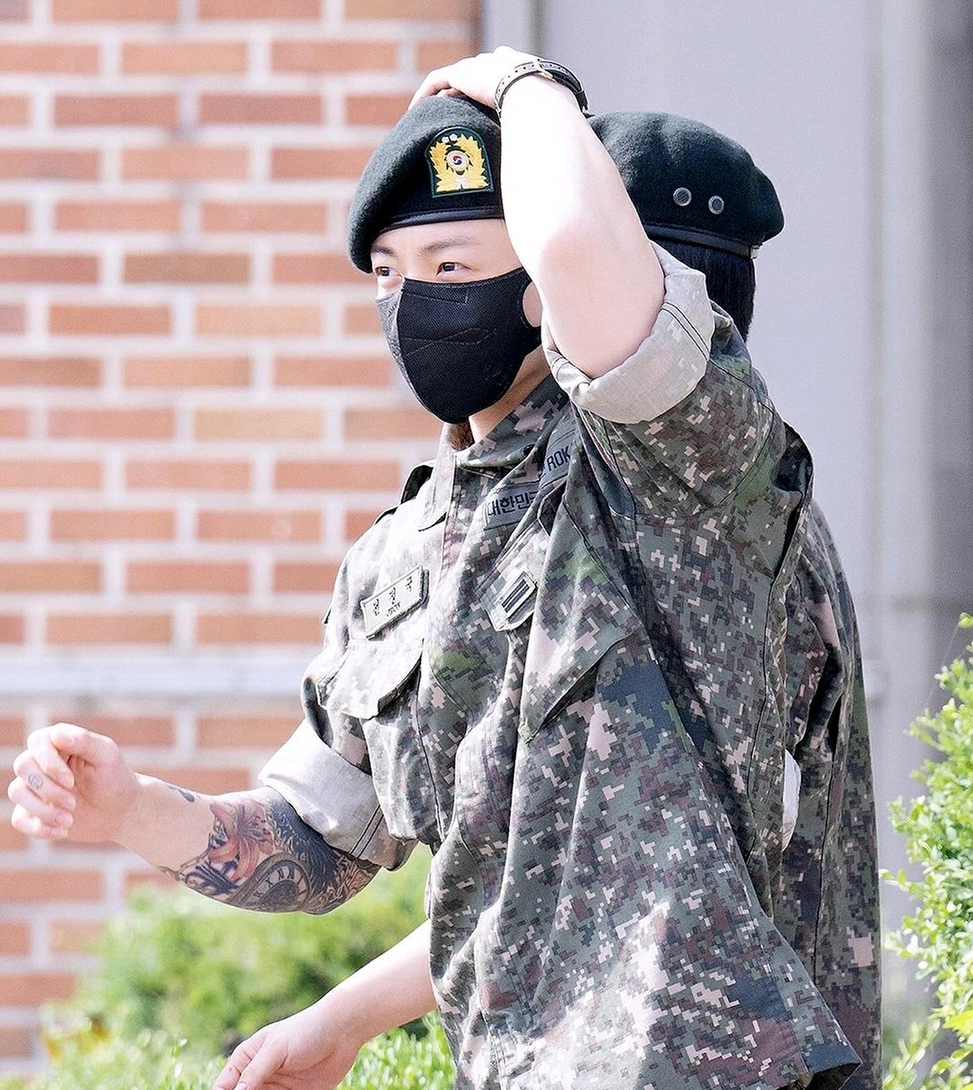 Latest photo of Jungkook (BTS)