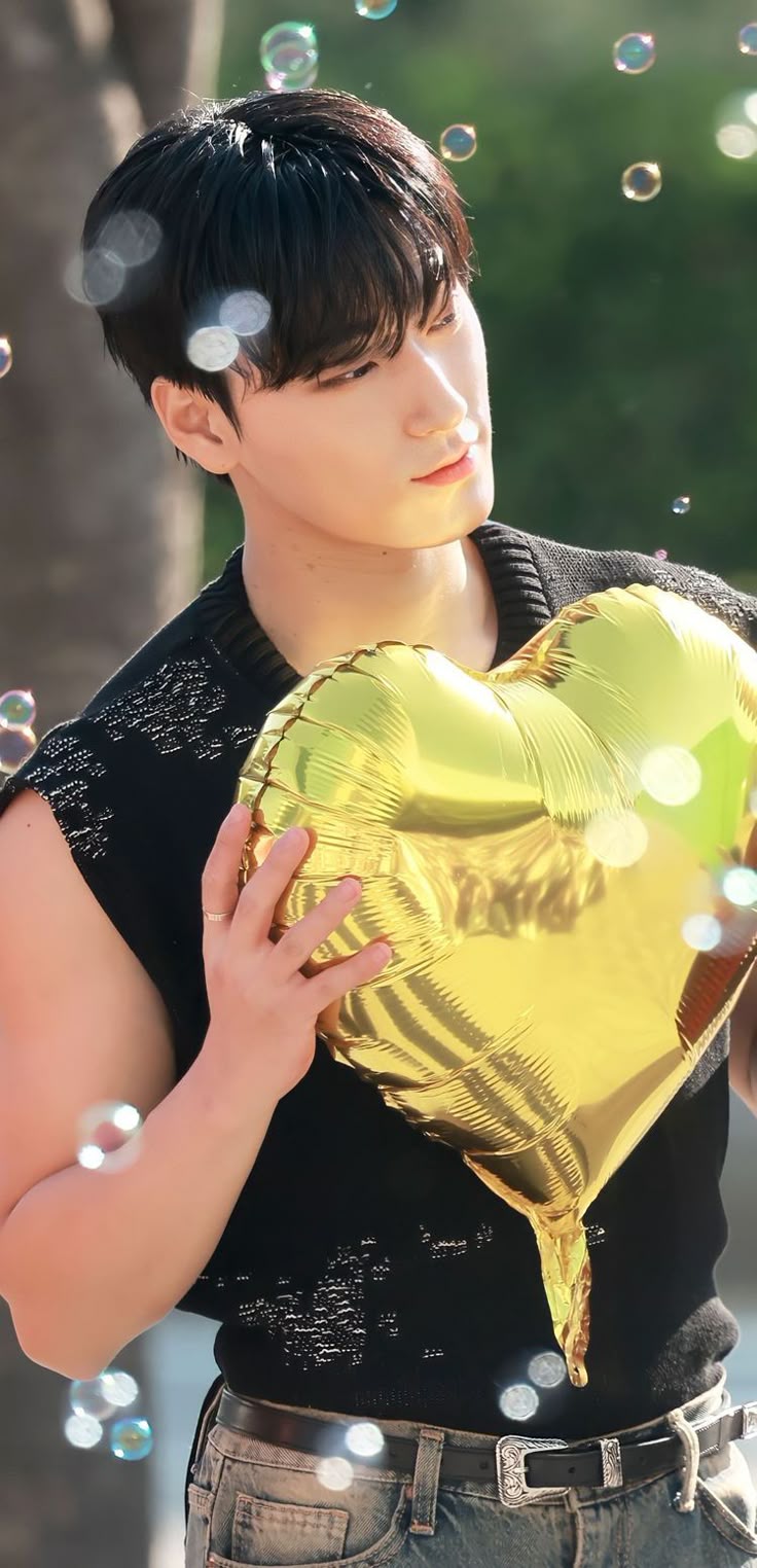 A moment captured by San (ATEEZ)'s fan