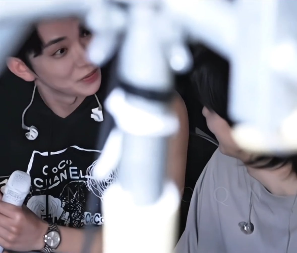 Behind-the-scenes cut of Joshua (SEVENTEEN)