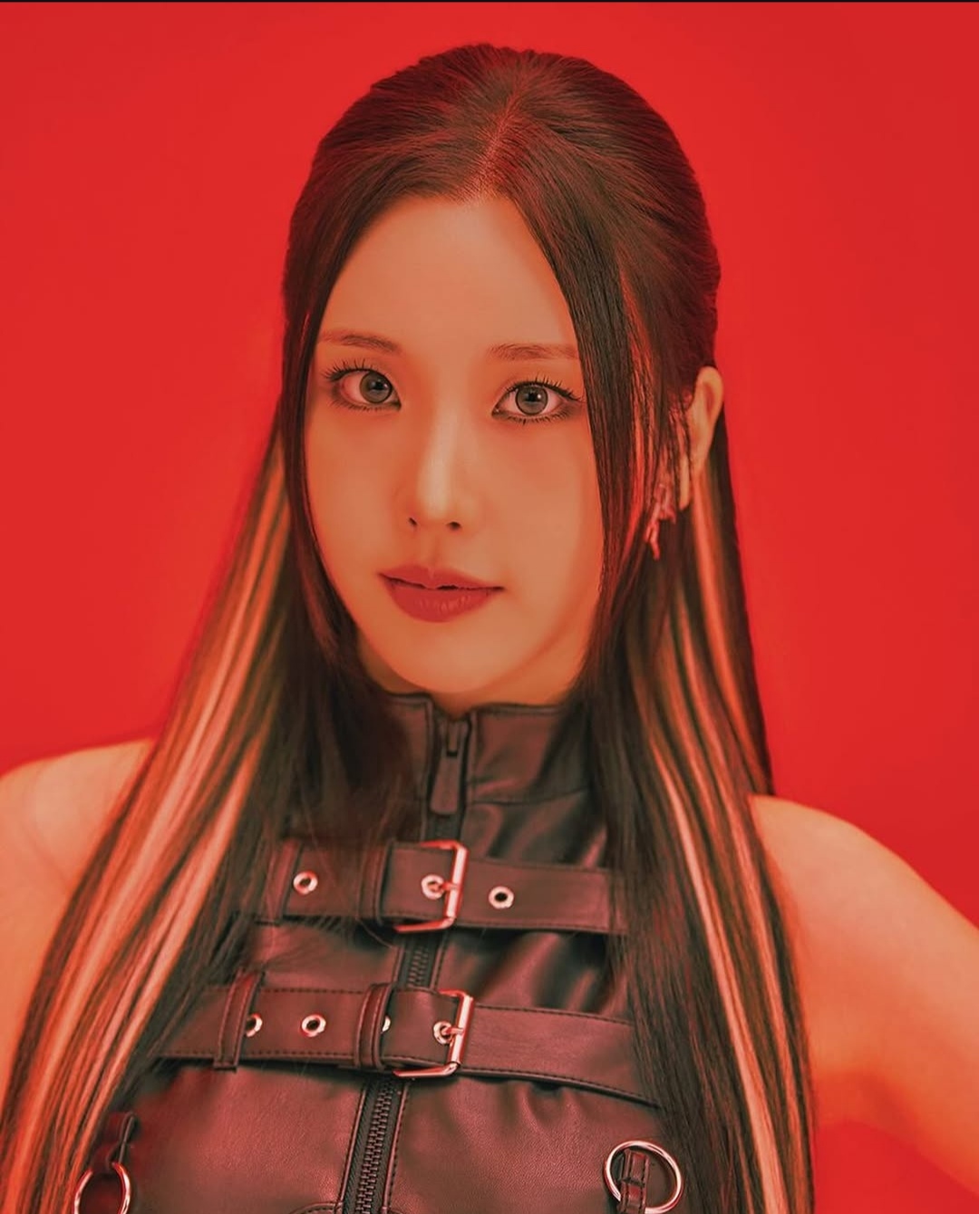 Behind-the-scenes cut of Nayun (MOMOLAND)