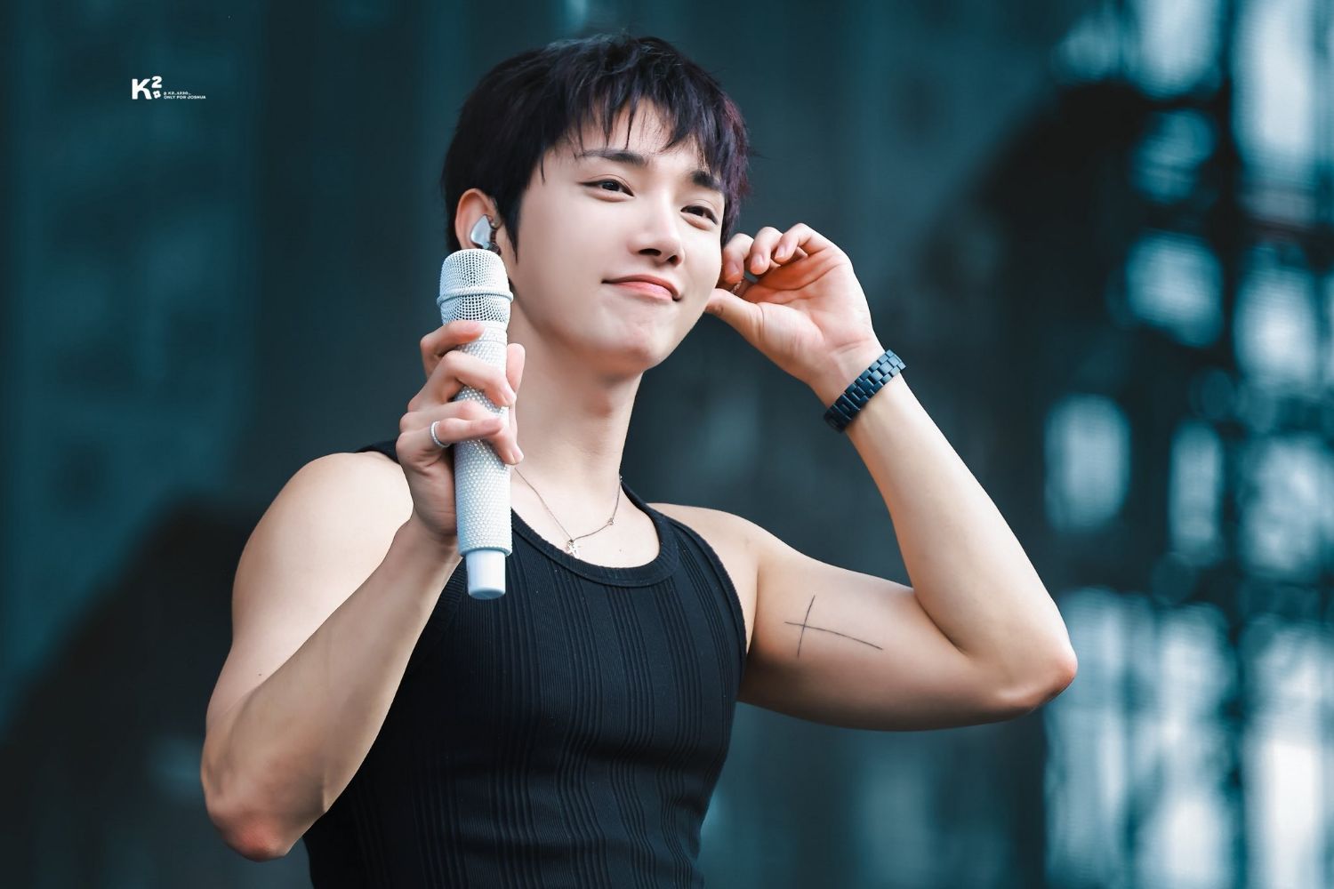 Latest photo of Joshua (SEVENTEEN)