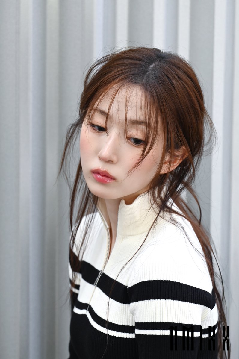 Recent activity shot of NMIXX