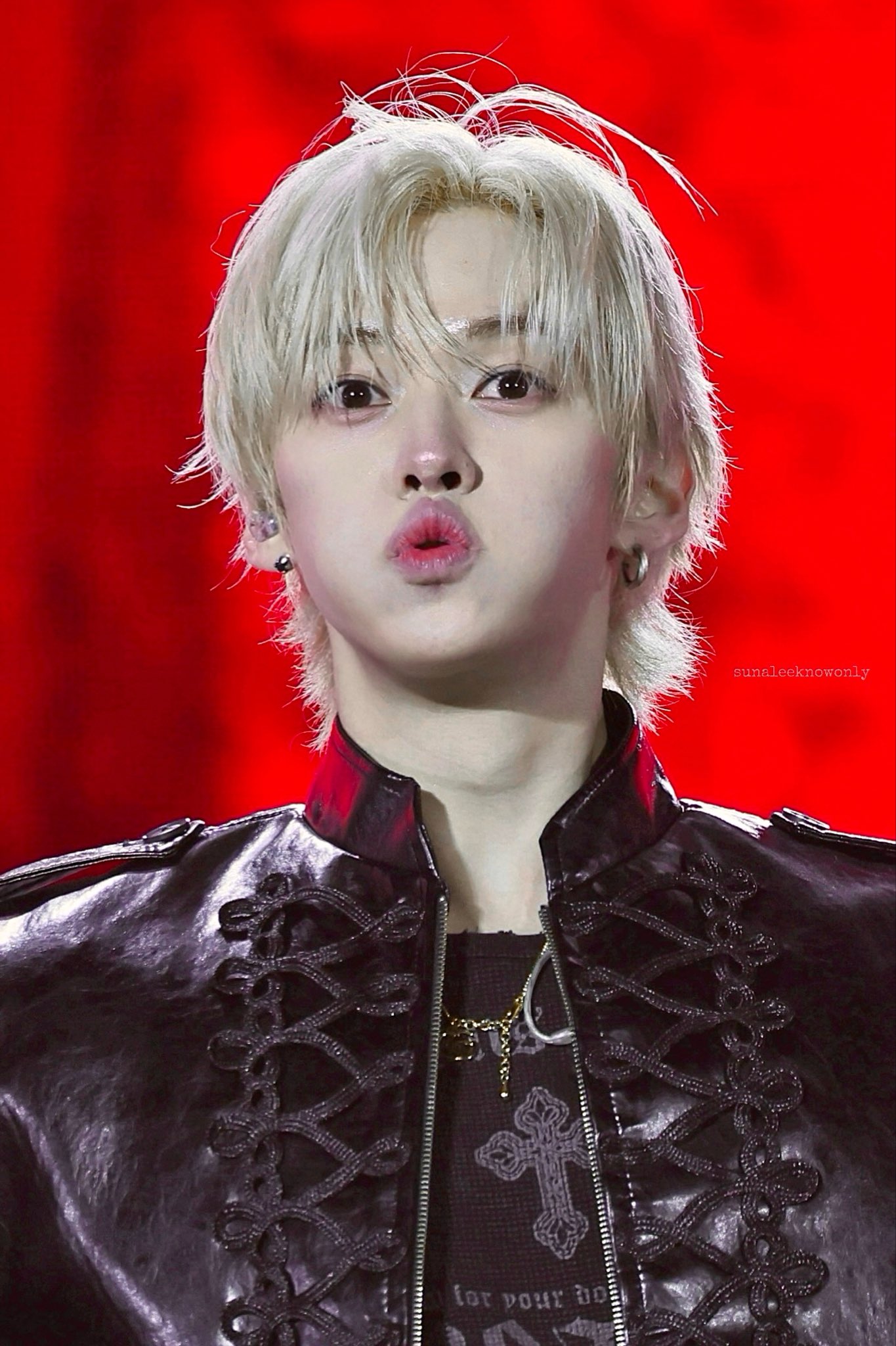 Lee Know (Stray Kids)的幕后花絮