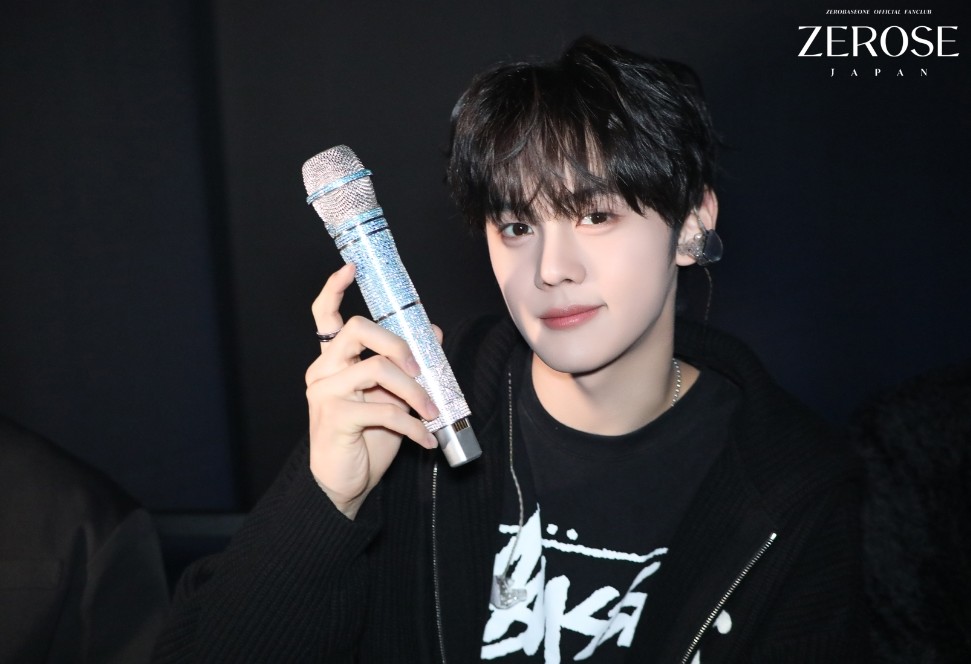 キム・ギュビン (ZEROBASEONE)の最新写真