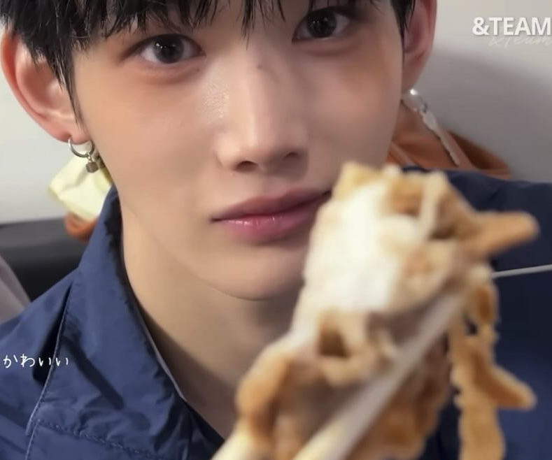 Recent activity shot of Jo (&TEAM)