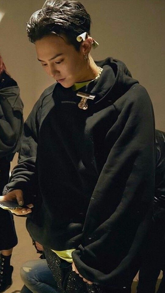 Fan-made special wallpaper for G-DRAGON (BIGBANG)