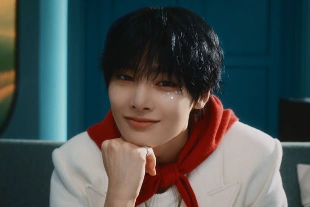 Behind-the-scenes cut of Stray Kids