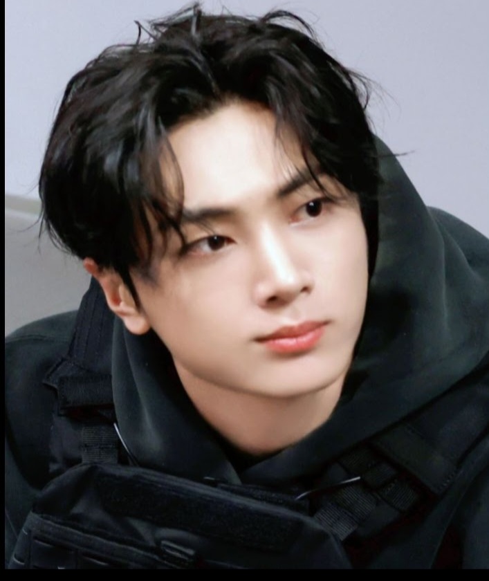 Foto aktivitas terbaru Jay (ENHYPEN)