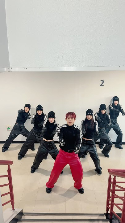 A heartfelt wallpaper shared by Wonho's fans