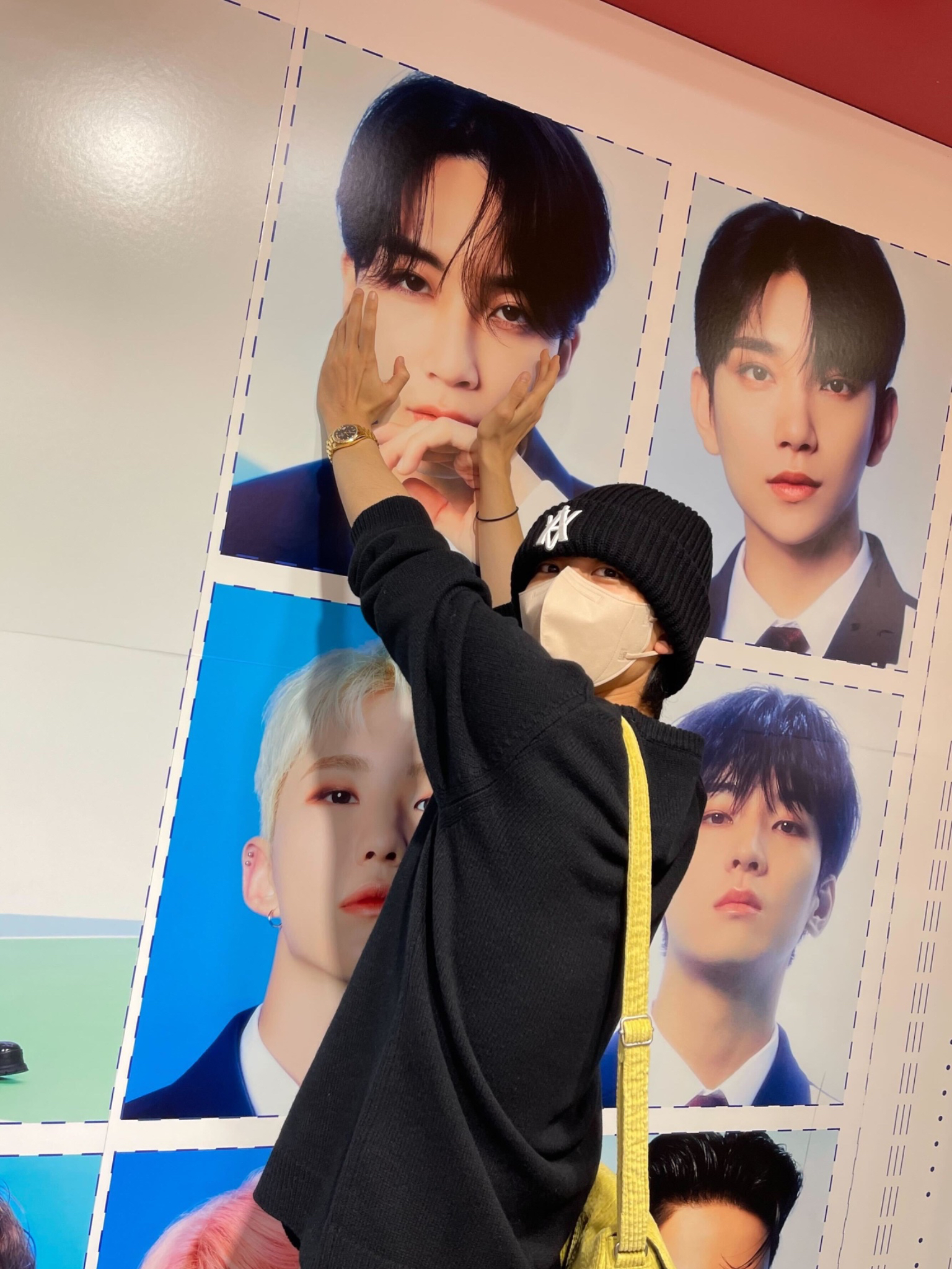 Recent activity shot of Jeonghan (SEVENTEEN)