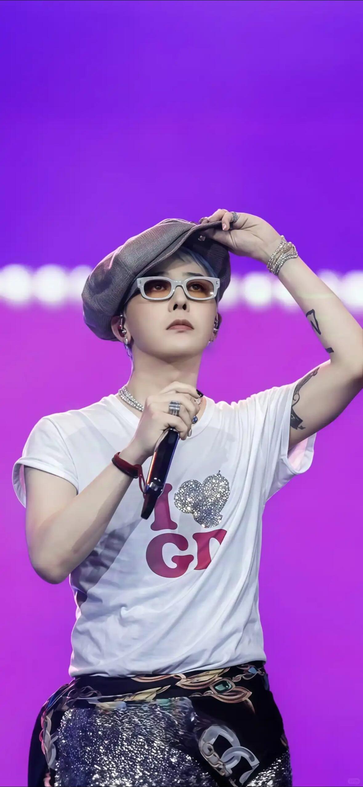 Latest photo of G-DRAGON (BIGBANG)