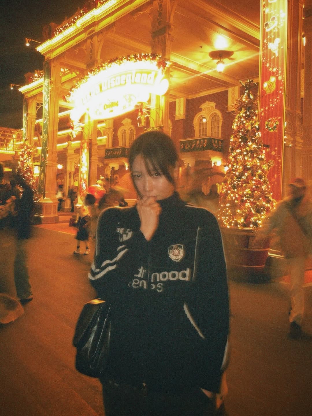 Behind-the-scenes cut of Kasahara Momona (ME:I)