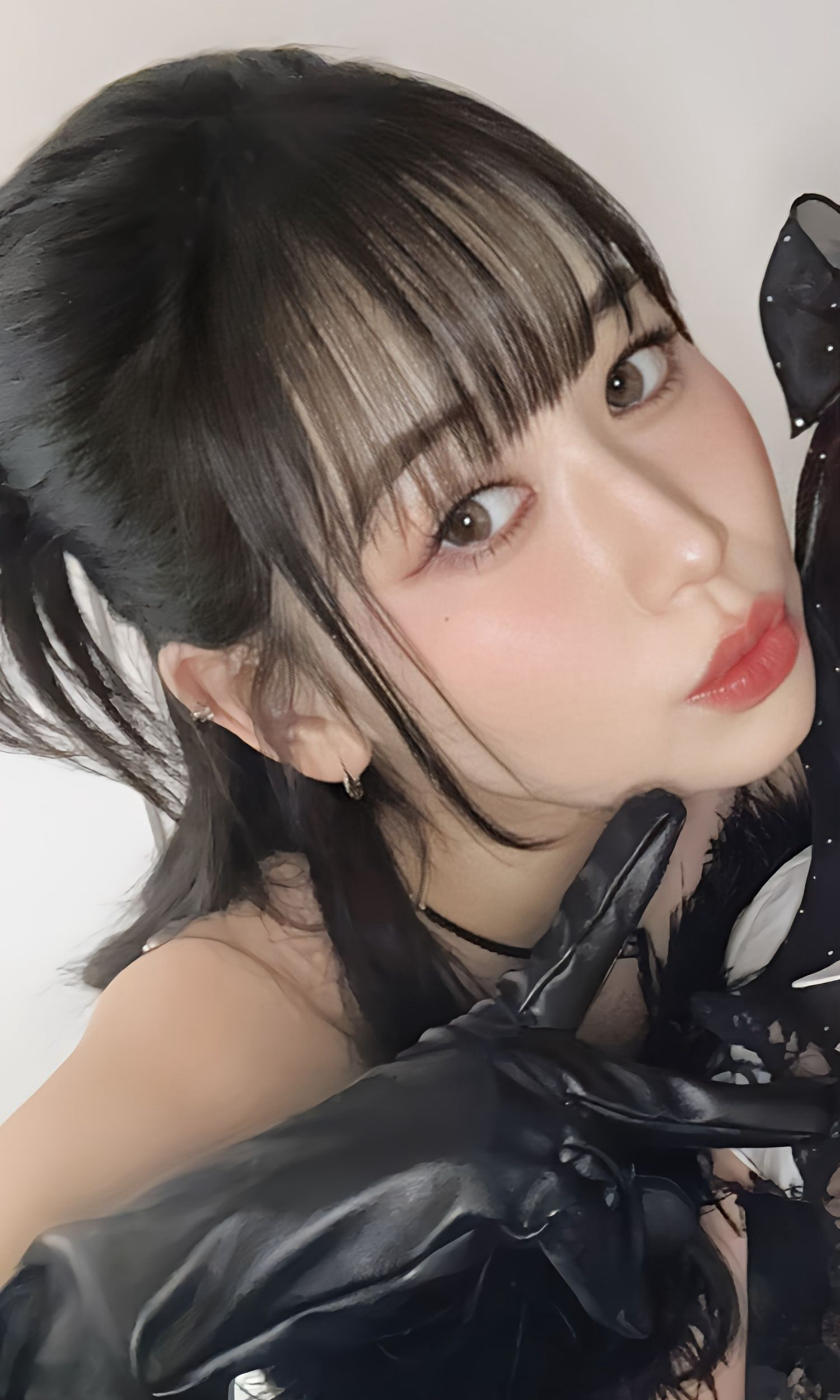 Behind-the-scenes cut of Kasahara Momona (ME:I)