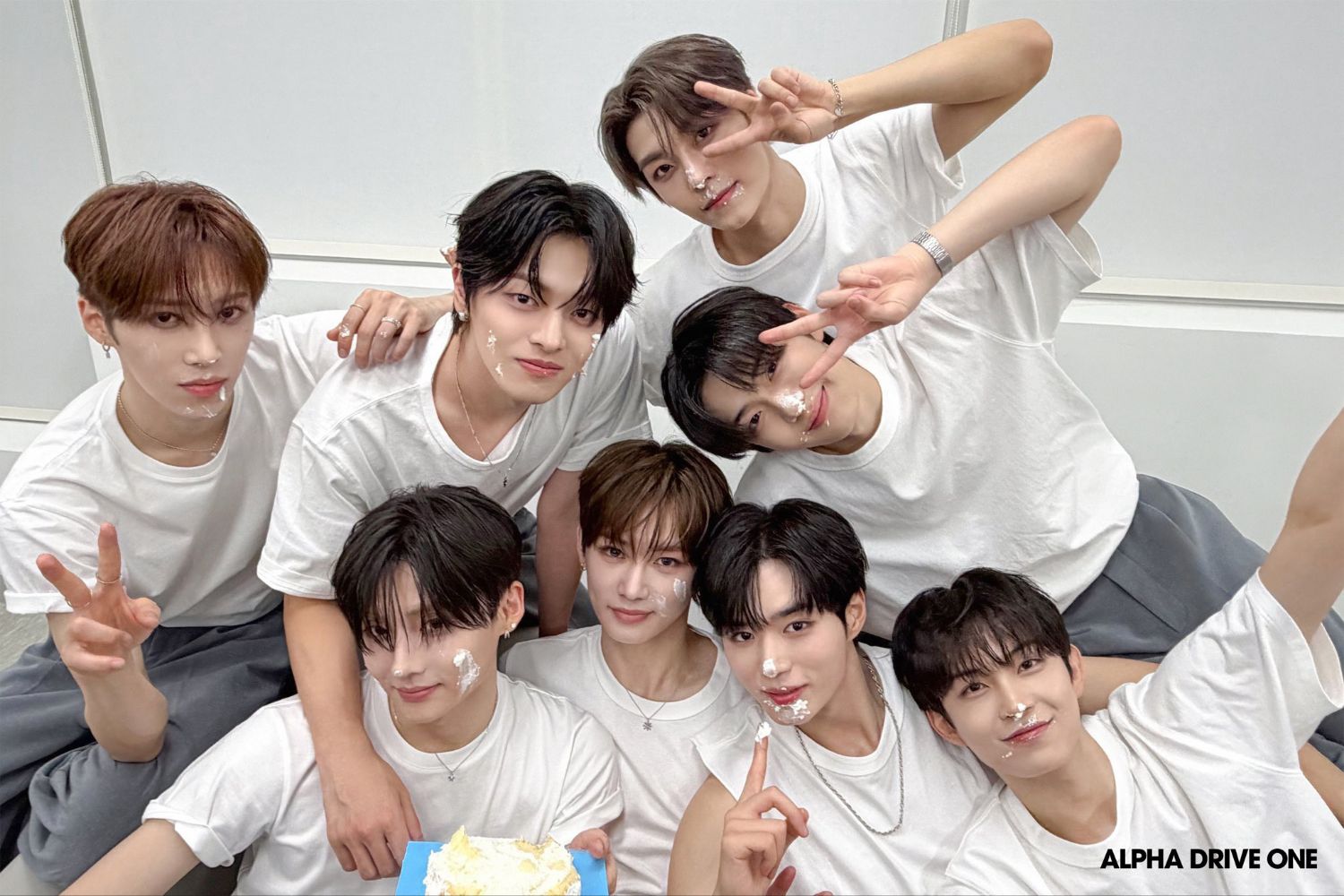 Today's hottest K-pop community feed