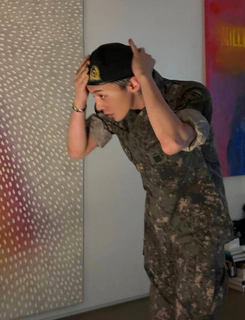Recent activity shot of G-DRAGON (BIGBANG)