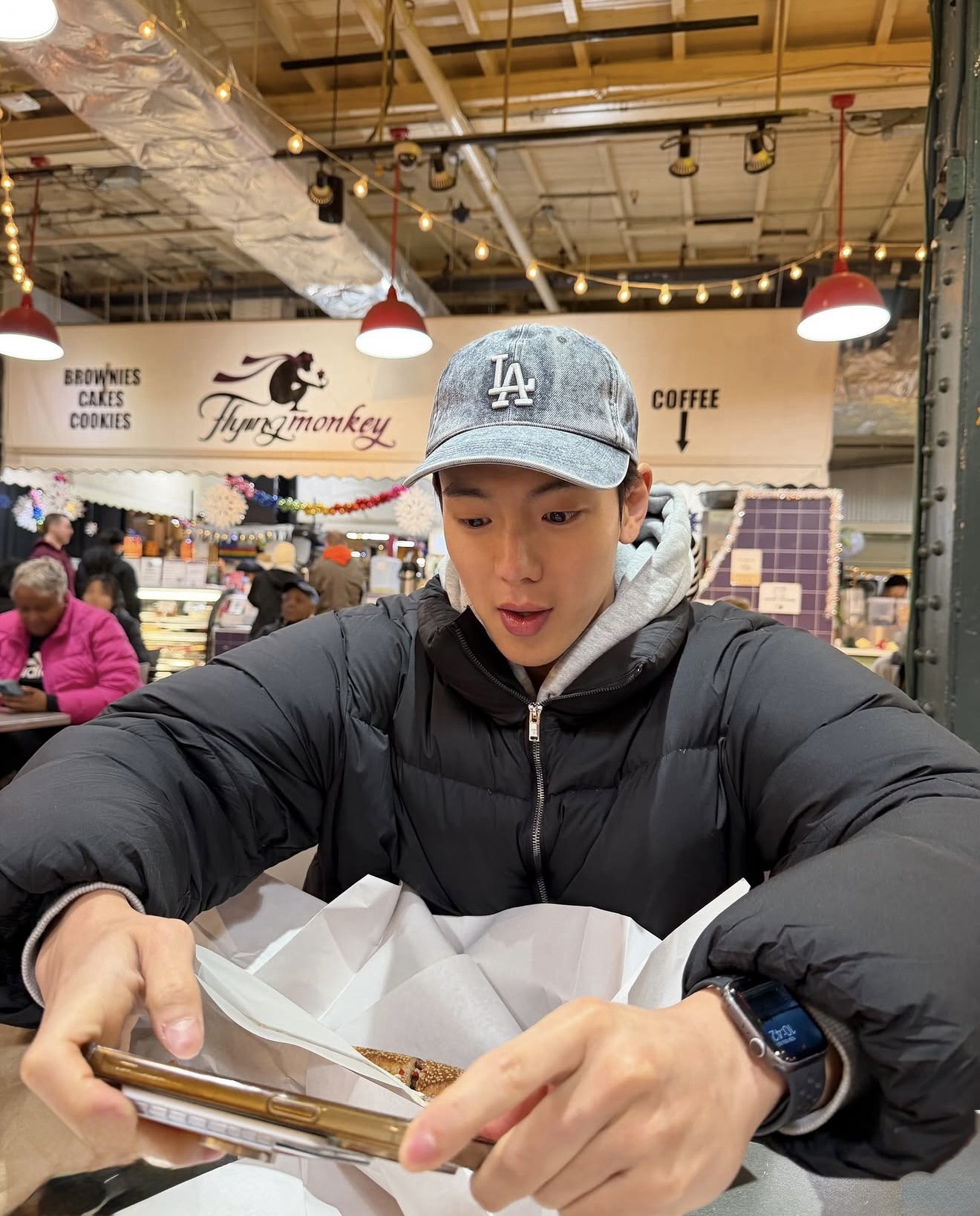 Potret di balik layar Shownu (MONSTA X)