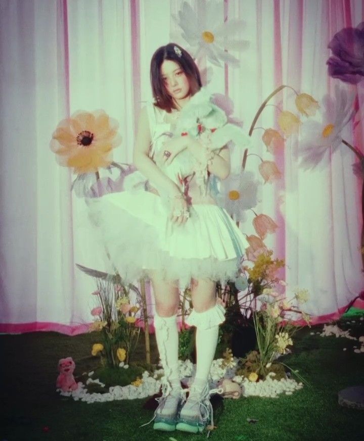 Recent activity shot of Minju (ILLIT)
