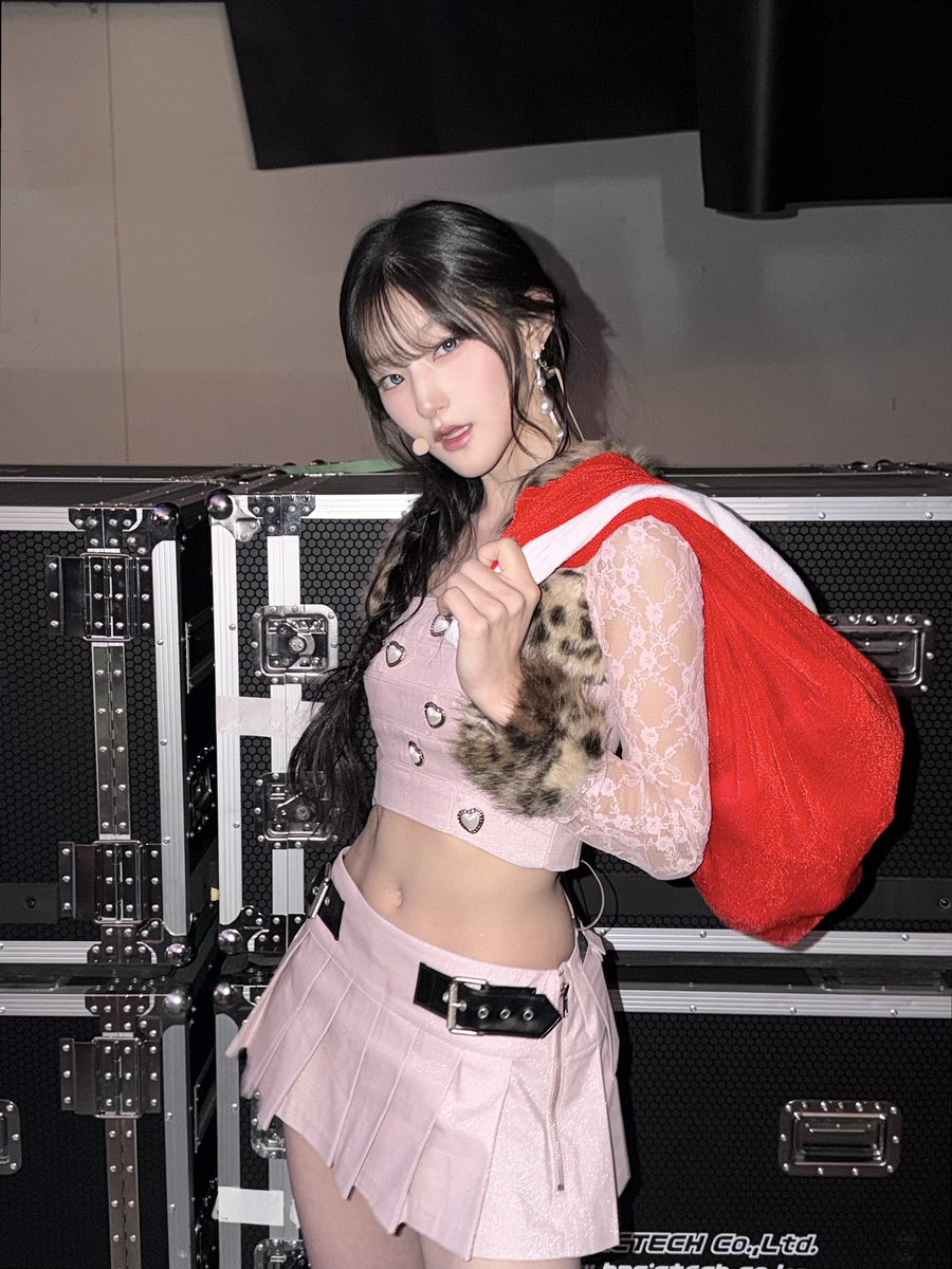 A moment captured by KISS OF LIFE's fan