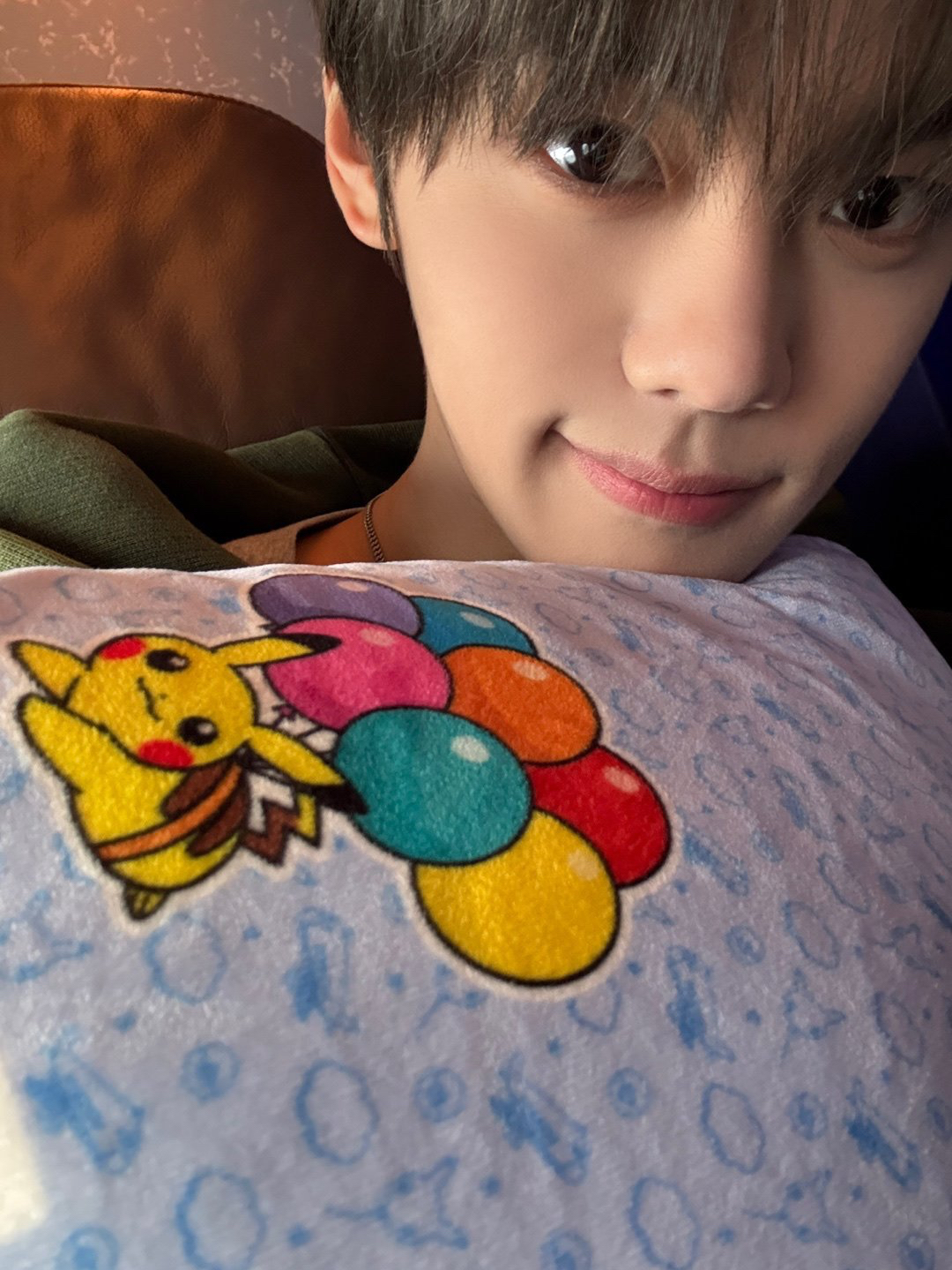 Recent activity shot of Kim Gyuvin (ZEROBASEONE)
