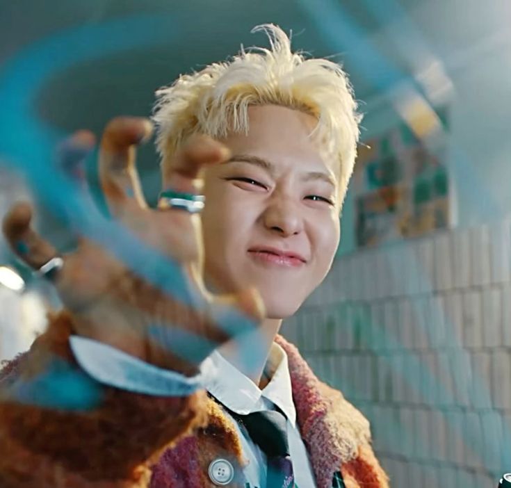 Recent activity shot of Hoshi (SEVENTEEN)