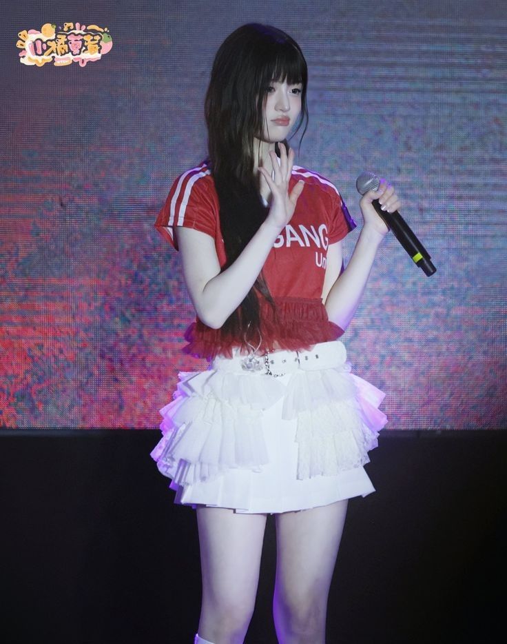 Latest photo of Minju (ILLIT)