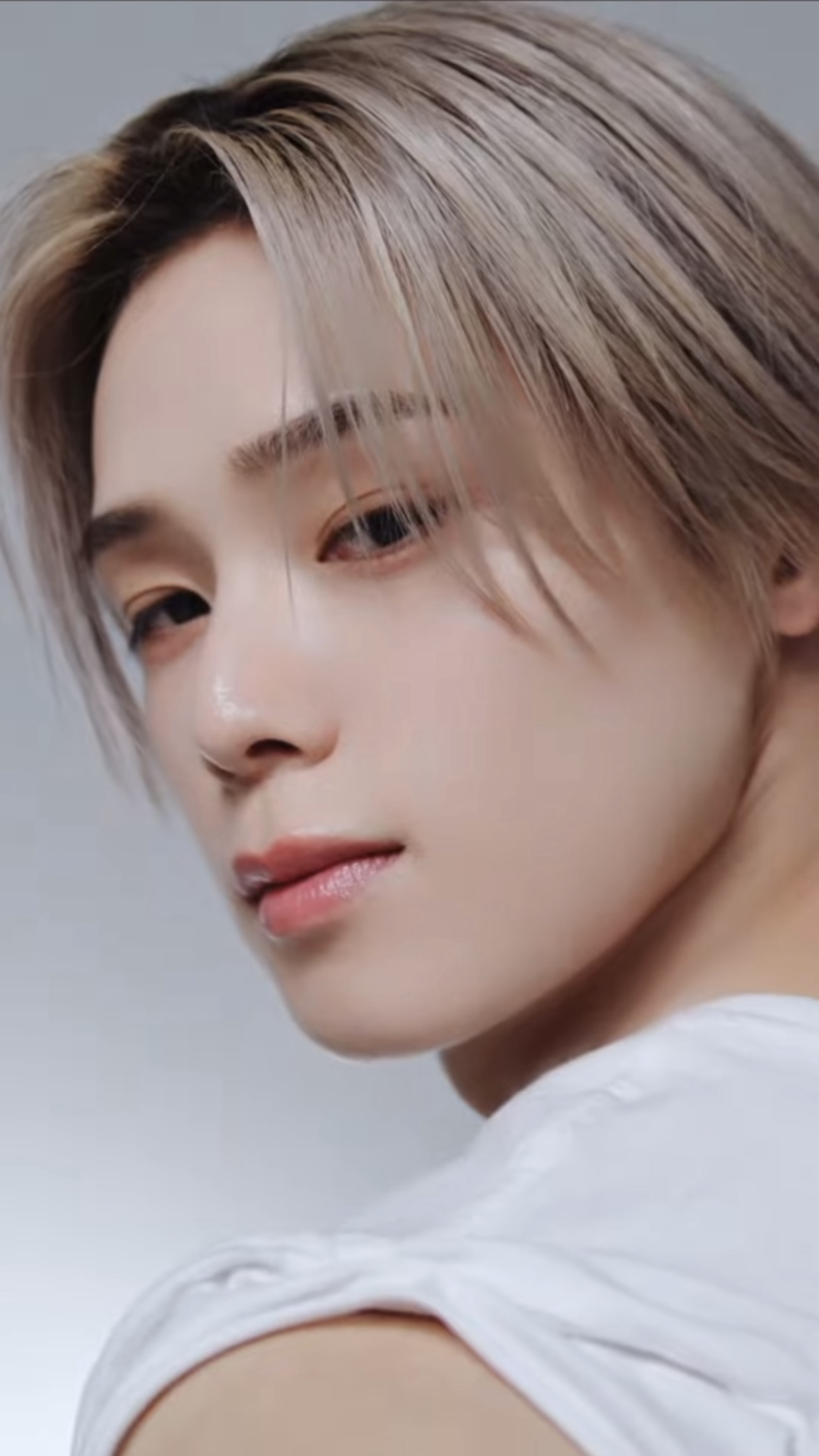 Behind-the-scenes cut of K (&TEAM)