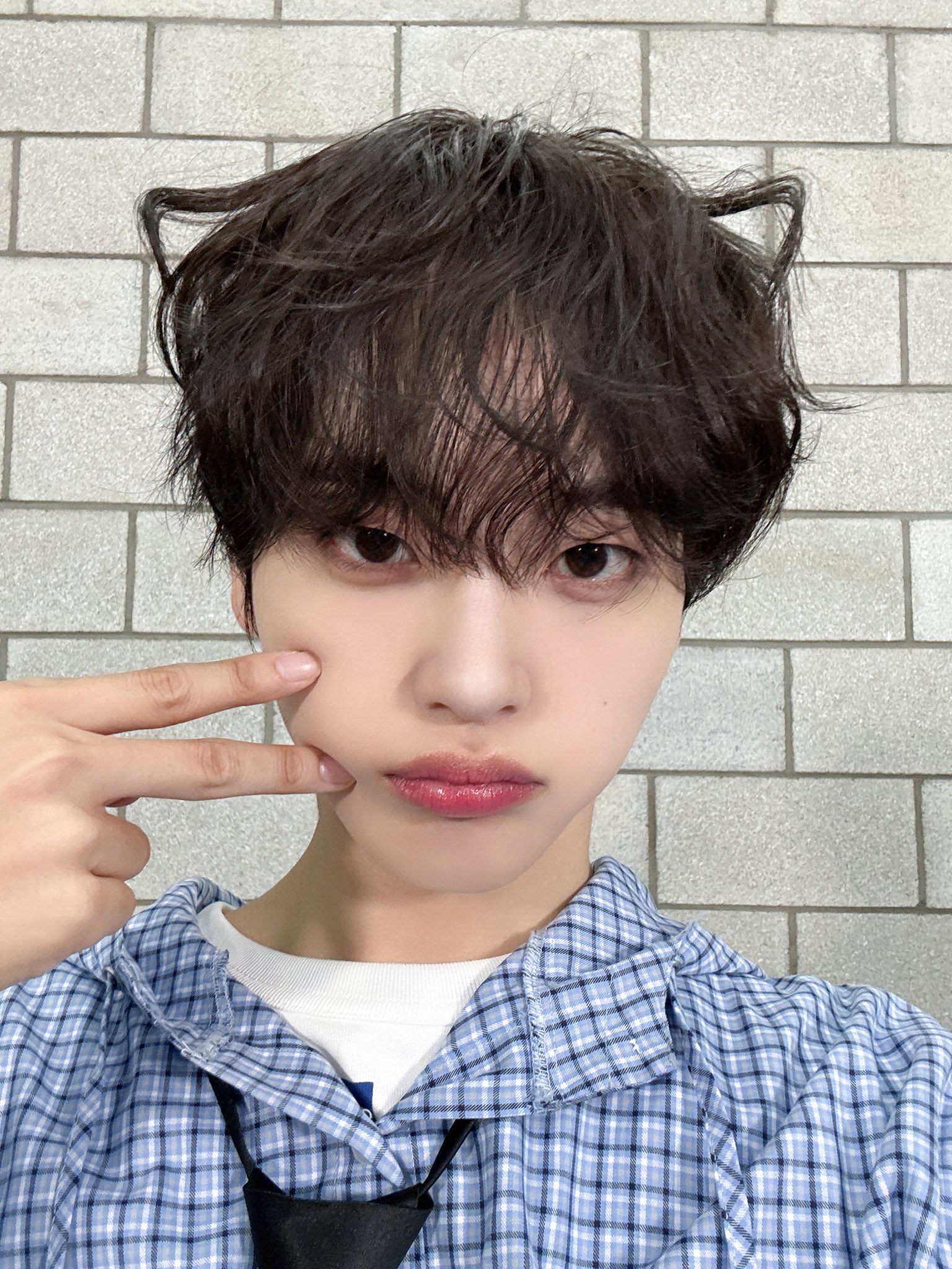 Behind-the-scenes cut of Hyeongjun (CRAVITY)