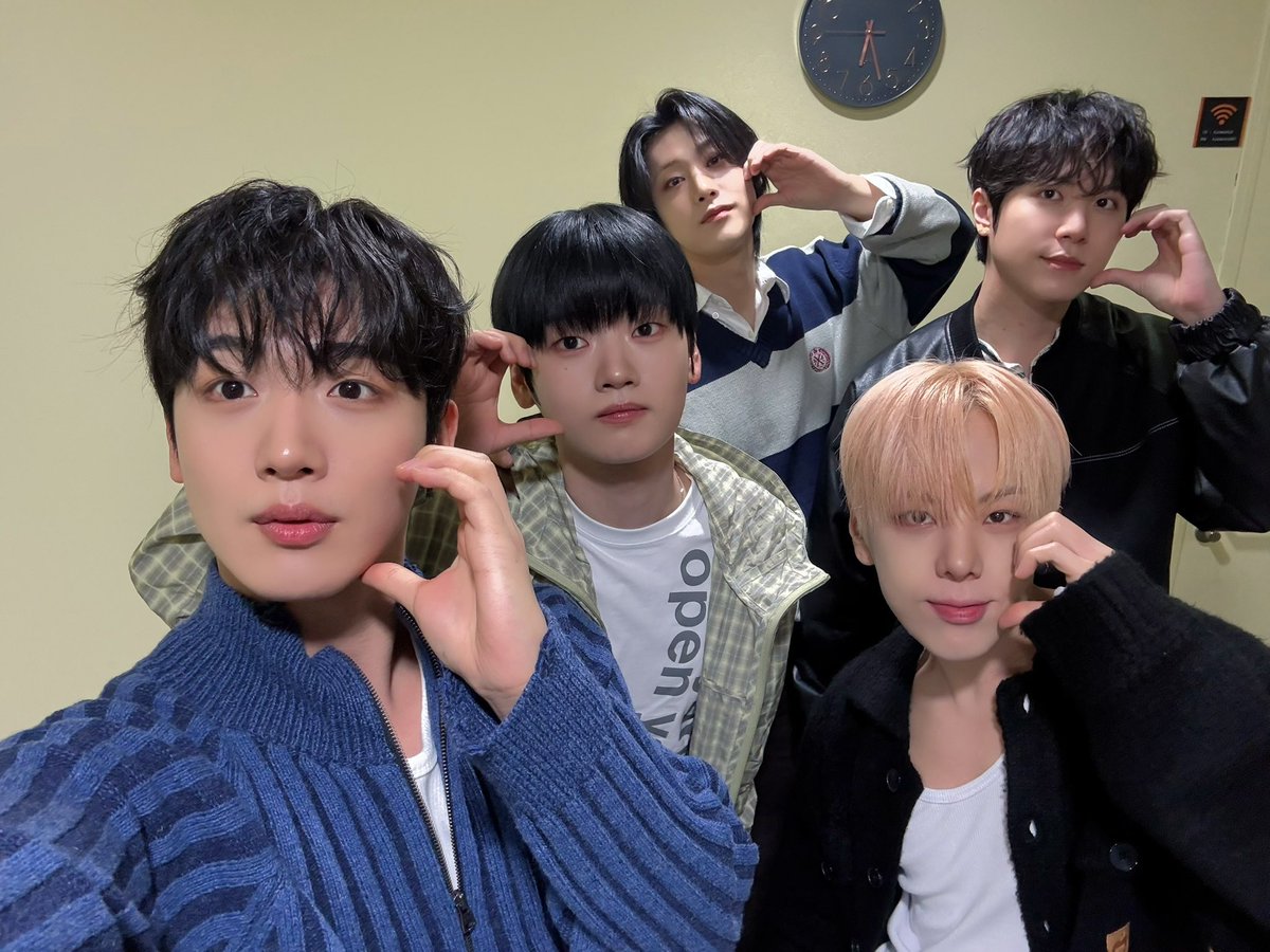 Behind-the-scenes cut of WEi