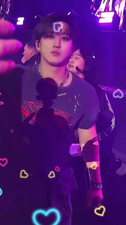 The most beloved wallpaper among Changbin (Stray Kids)'s fans