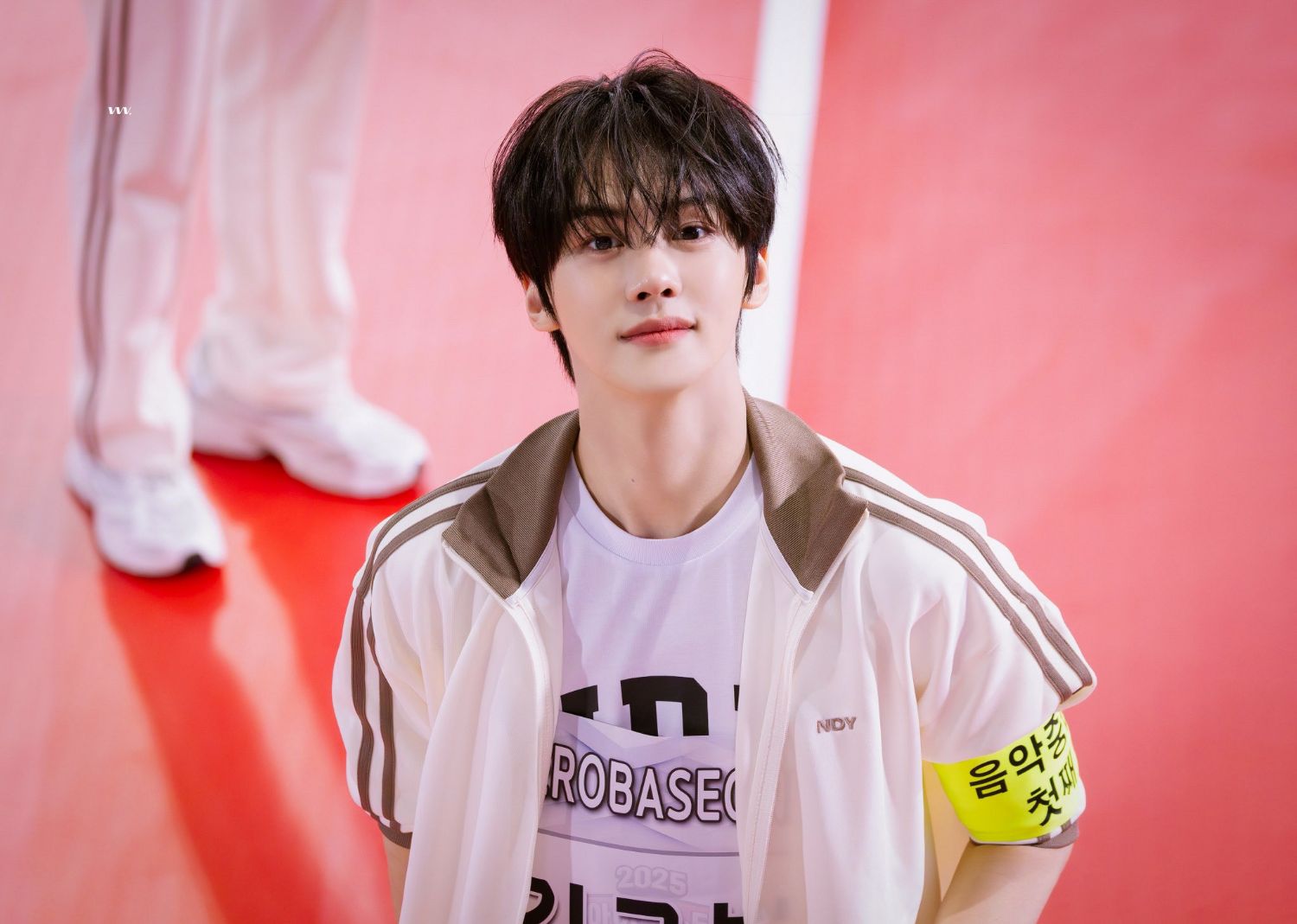 Recent activity shot of Kim Gyuvin (ZEROBASEONE)