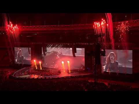 Foto aktivitas terbaru Lisa (BLACKPINK)