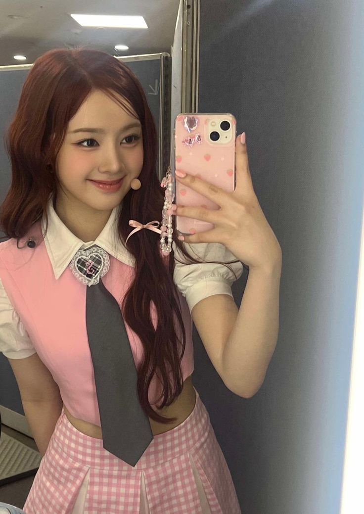 Latest photo of Elisia (UNIS)