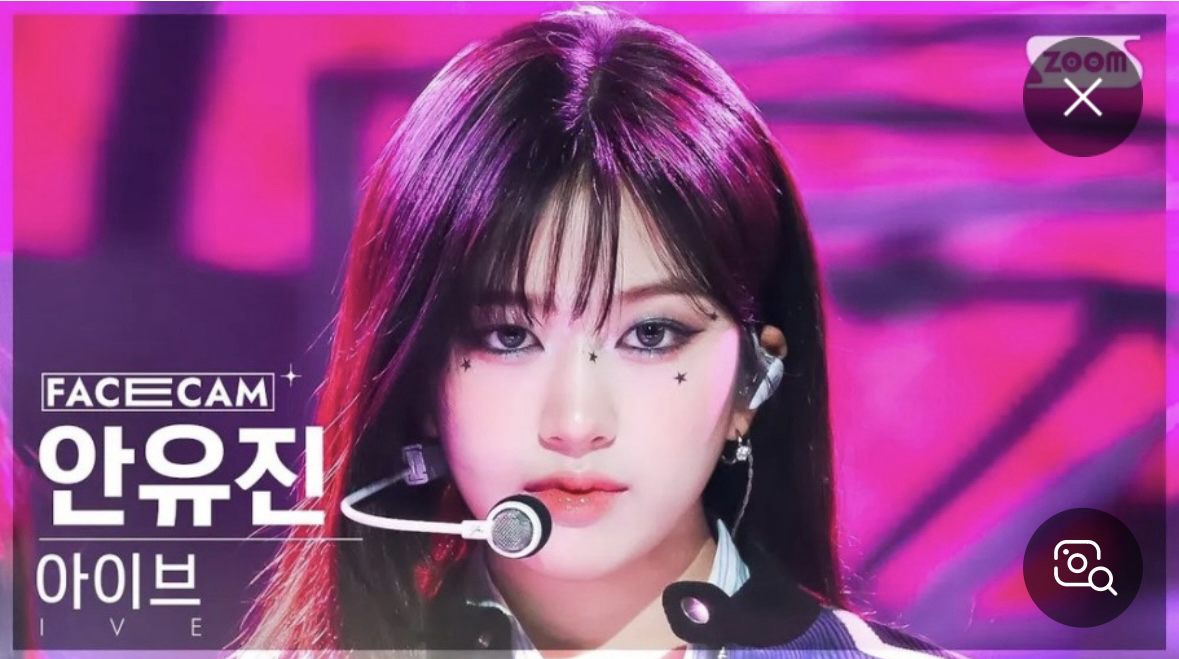 A moment captured by IVE's fan