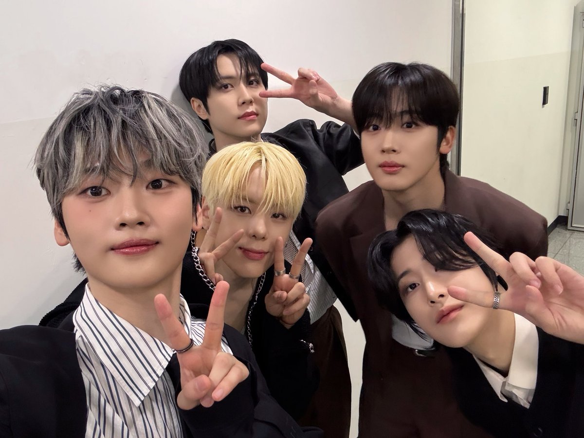 Foto aktivitas terbaru WEi