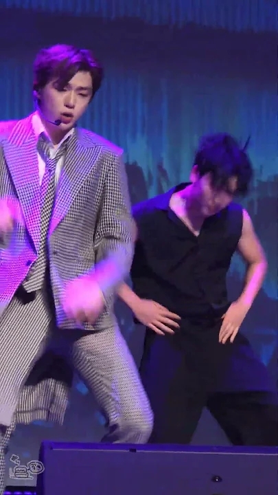 A heartfelt wallpaper shared by Kang Daniel's fans