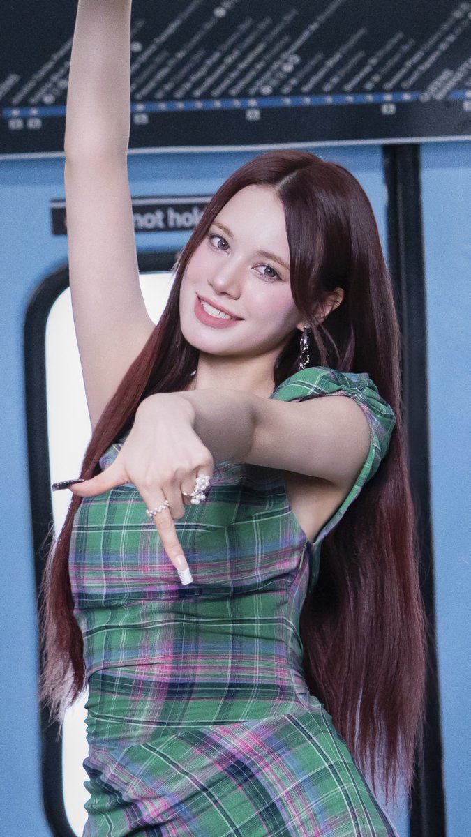 A moment captured by NiziU's fan