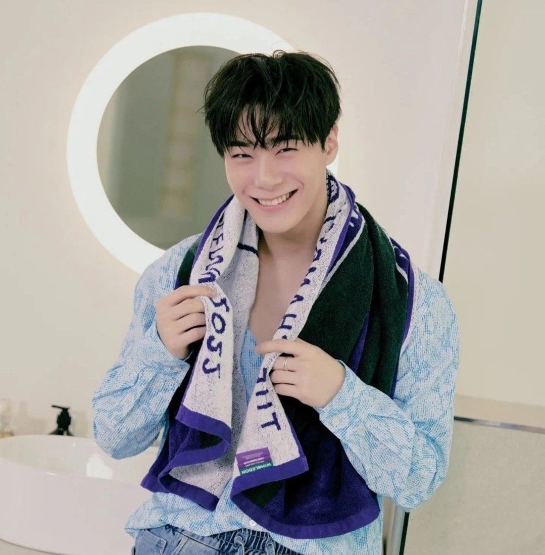 Recent activity shot of Moonbin (ASTRO)