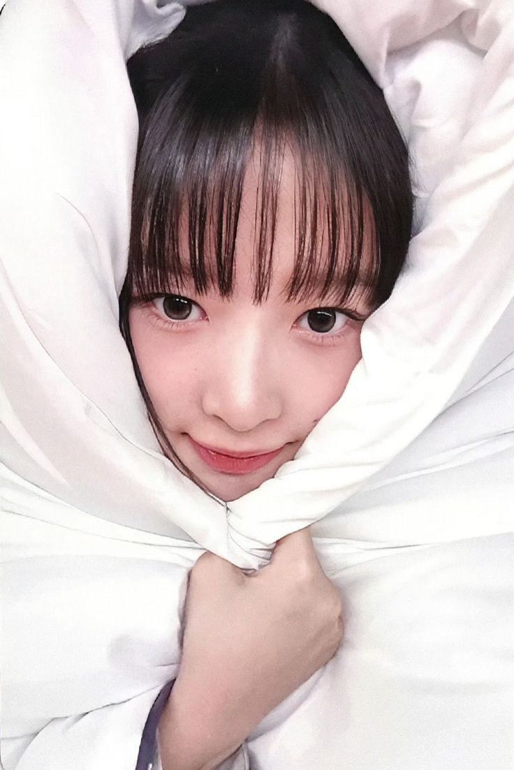Recent activity shot of Rei (IVE)
